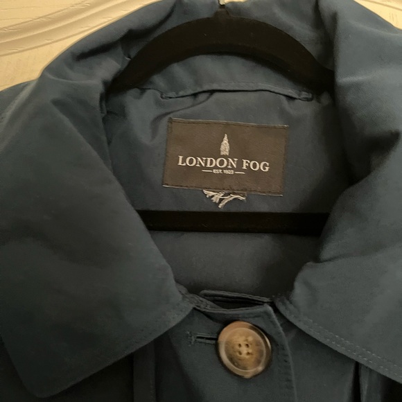 London Fog blue jacket.  Button down. Tie around the waist.  XL - Picture 5 of 5